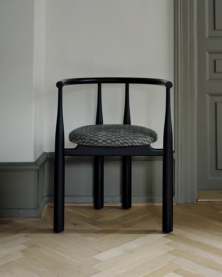 Bukowski Chair, Schwarz von New Works - 3 - Jacobsen Plus