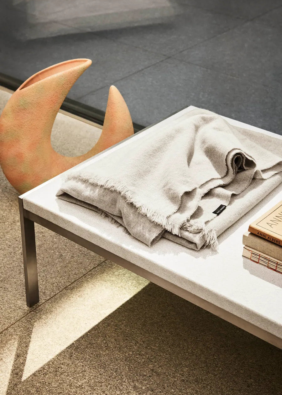 Classic Throw, Merino Wolle von Fritz Hansen - 2 - Jacobsen Plus
