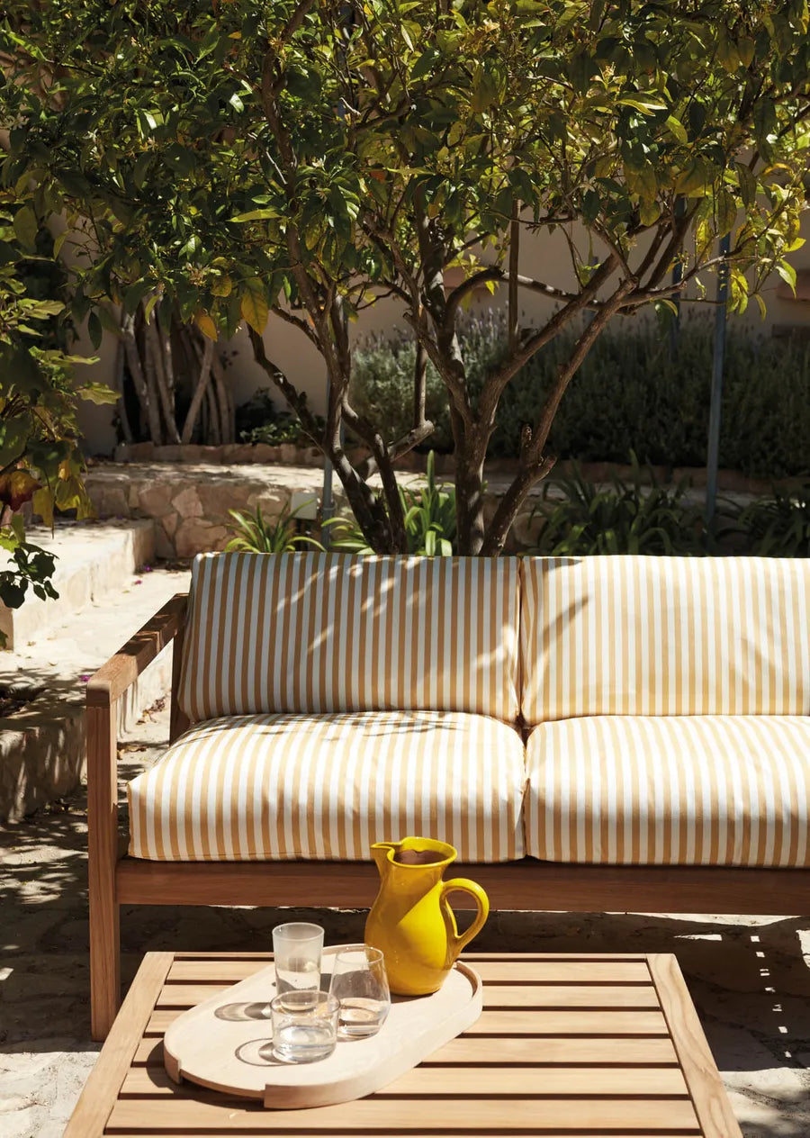 Skagerak Virkelyst 2 pers. Sofa, Golden Yellow Stripe von Fritz Hansen - 4 - Jacobsen Plus