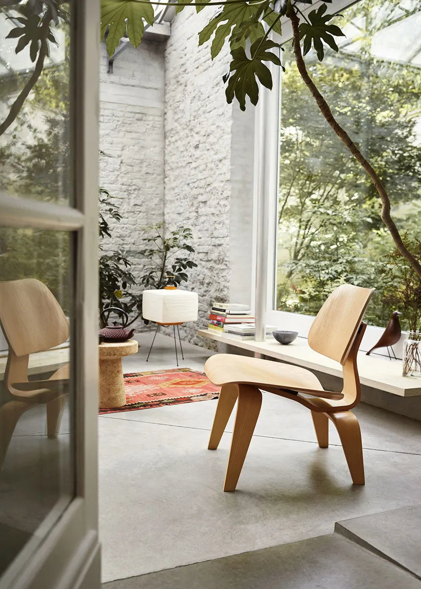 Plywood Group LCW, Walnuss von Vitra - 2 - Jacobsen Plus