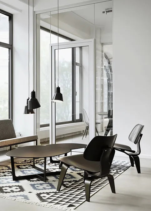 Plywood Group LCW, schwarz lackiert Esche fra Vitra - 2 - Jacobsen Plus