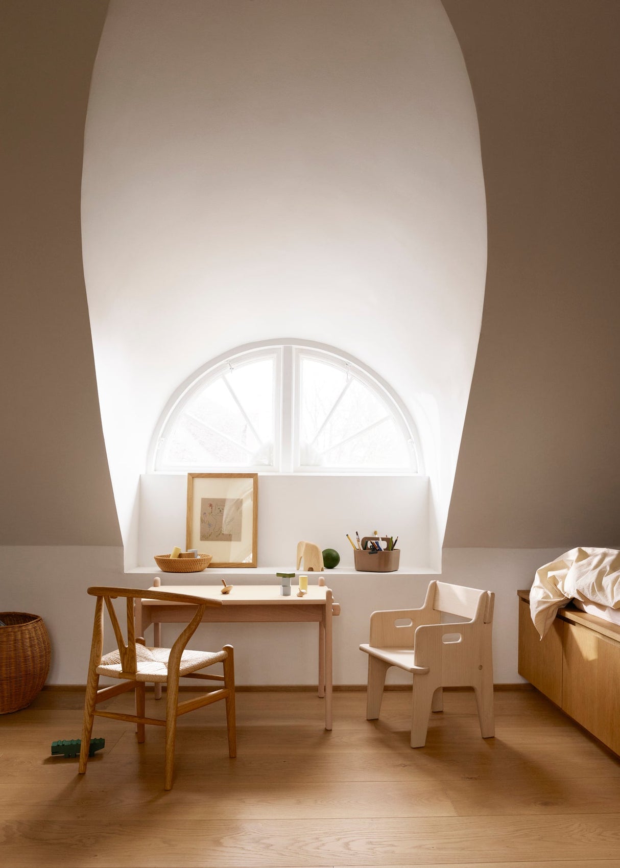 Peters Bord CH411 von Hans J. Wegner - 3 - Jacobsen Plus