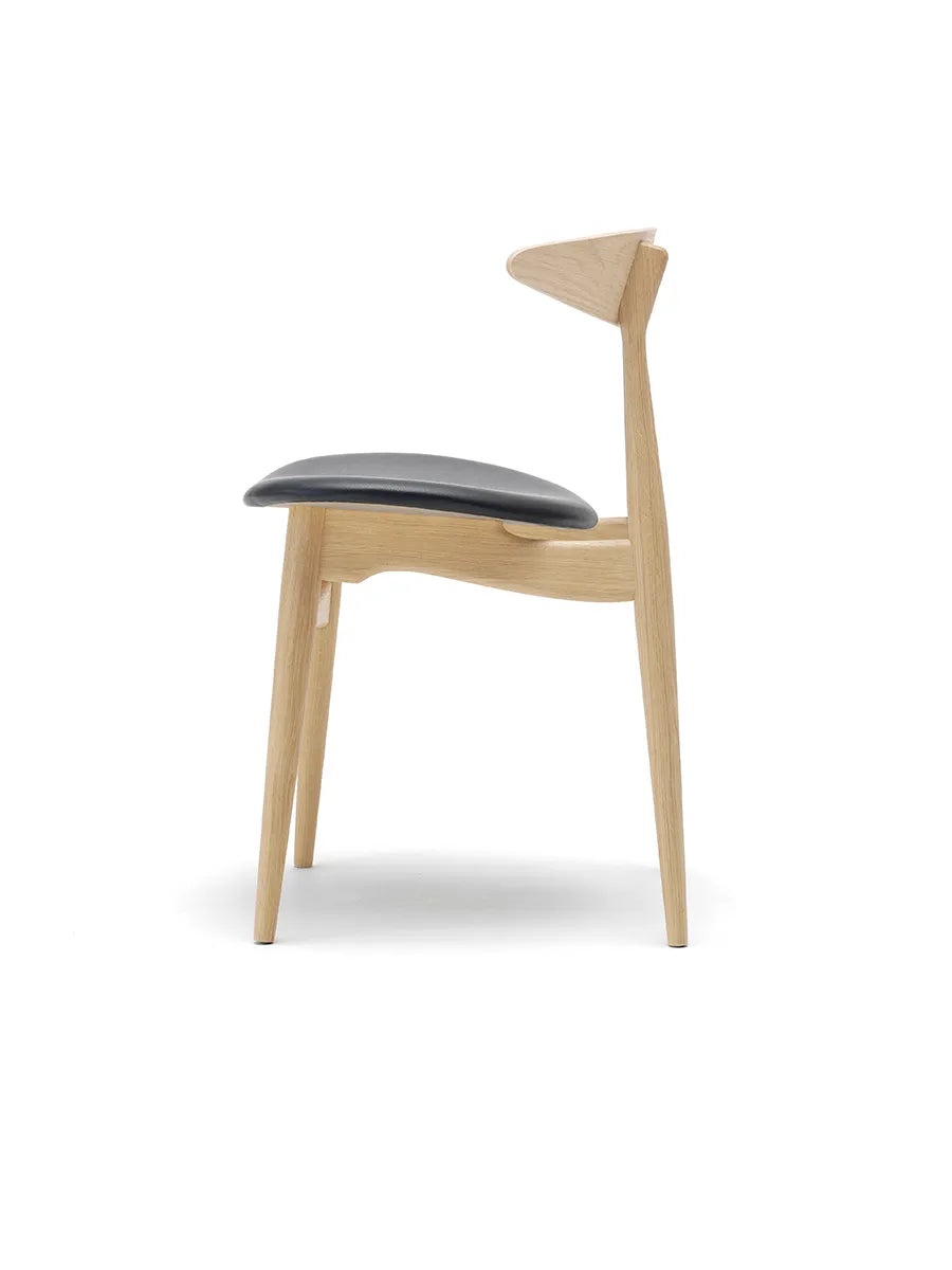 CH33 Stuhl, seifenbehandelt, Eiche/schwarz Leder von Hans J. Wegner - 4 - Jacobsen Plus