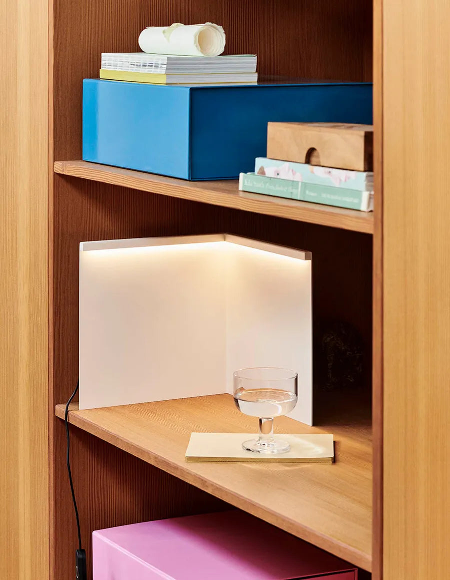 LBM Corner Tischleuchte von HAY - 6 - Jacobsen Plus