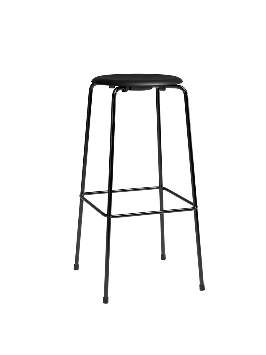 Dot Hoher Barhocker m. 4 Beinen, schwarzes Gestell/schwarzes Leder von Arne Jacobsen - 1 - Jacobsen Plus
