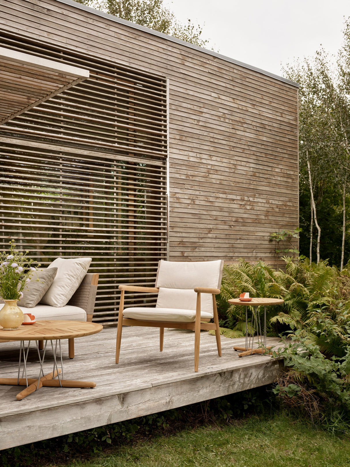 E018 Embrace Outdoor Lounge-Sessel von Carl Hansen & Søn - 6 - Jacobsen Plus