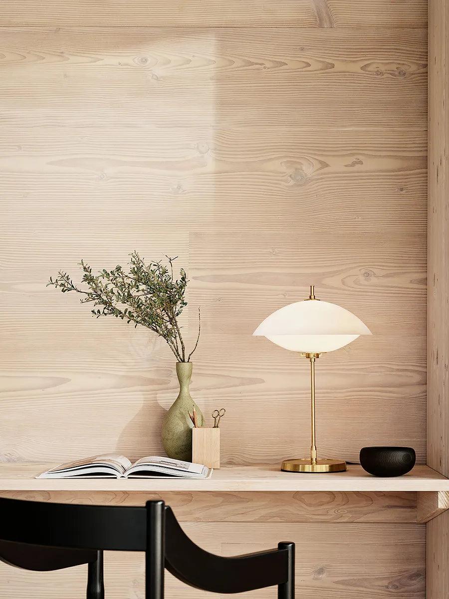 Clam™ Tischleuchte von Fritz Hansen - 6 - Jacobsen Plus