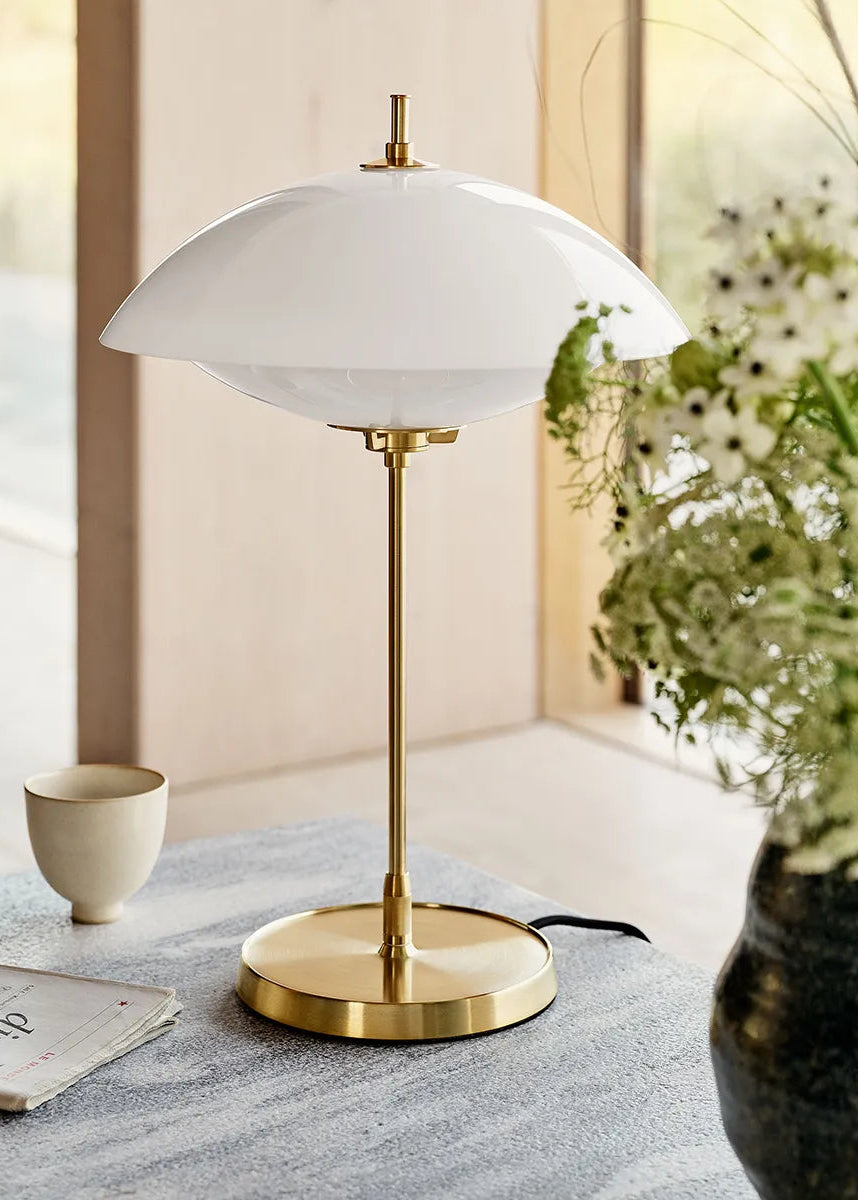 Clam™ Tischleuchte von Fritz Hansen - 2 - Jacobsen Plus
