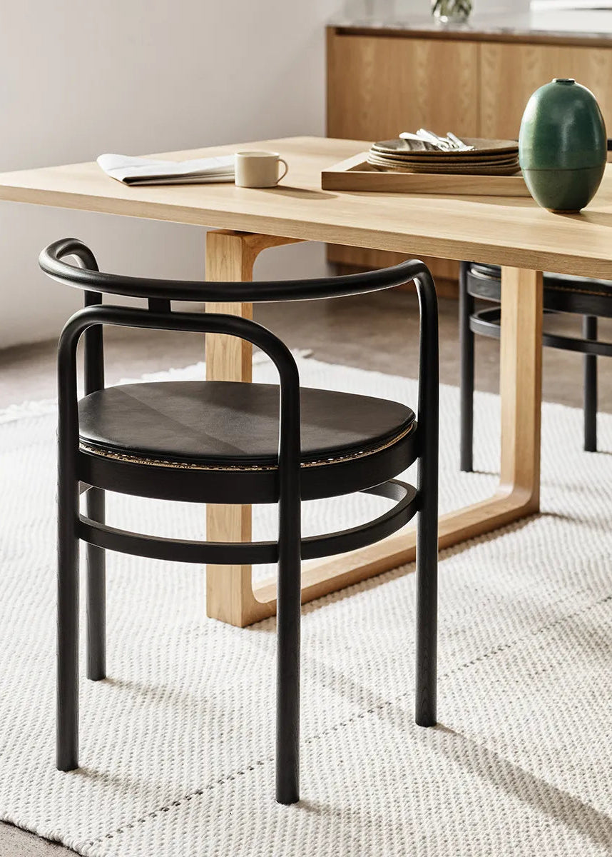 Kissen für PK15 Stuhl, Schwarz Grace Leder von Poul Kjærholm - 2 - Jacobsen Plus