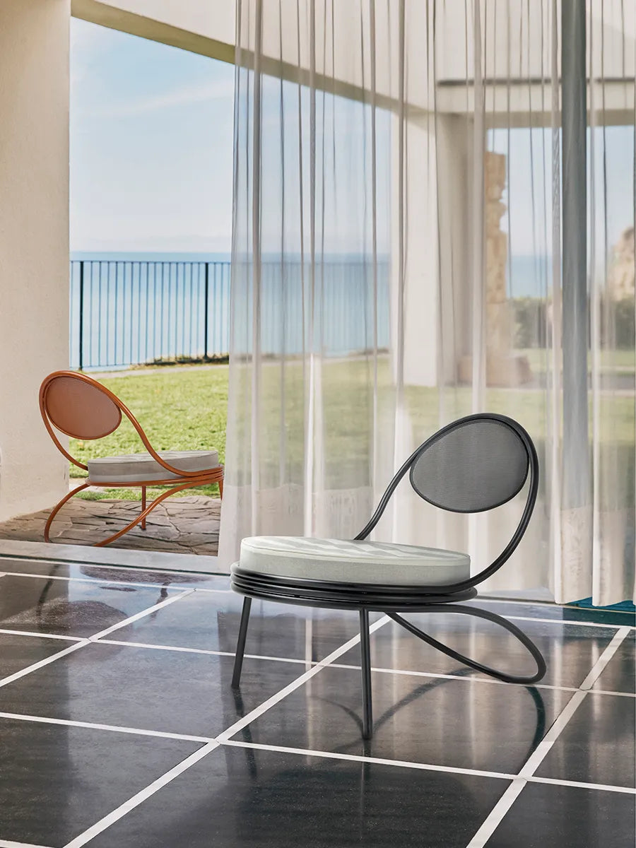 Copacabana Lounge Chair, international orange von GUBI - 4 - Jacobsen Plus
