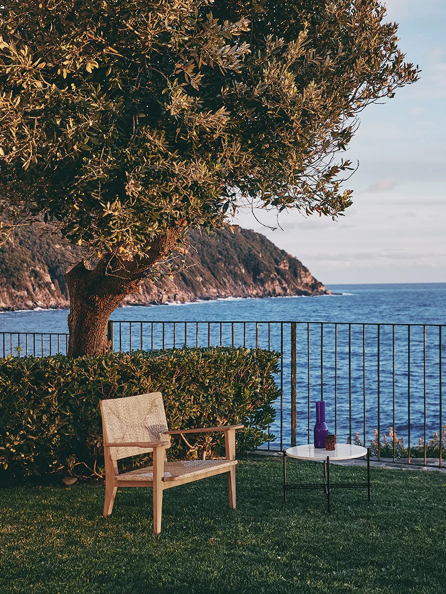 F-Chair Outdoor Lounge-Sessel von GUBI - 2 - Jacobsen Plus