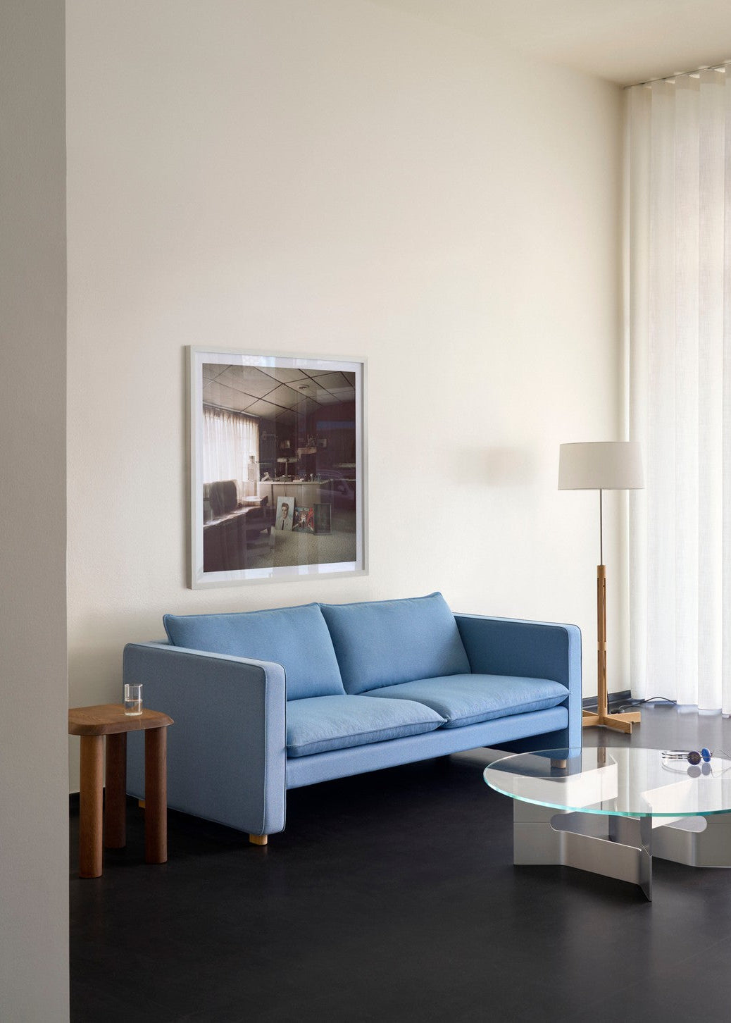 Jota 2 pers. Sofa, vidar 323 von Fredericia Furniture - 2 - Jacobsen Plus