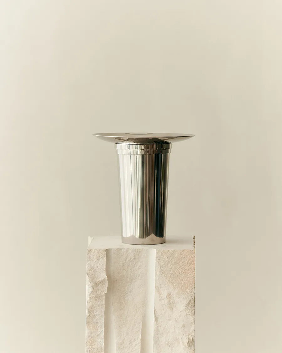 Fountain Vase 01 von Louise Roe - 2 - Jacobsen Plus