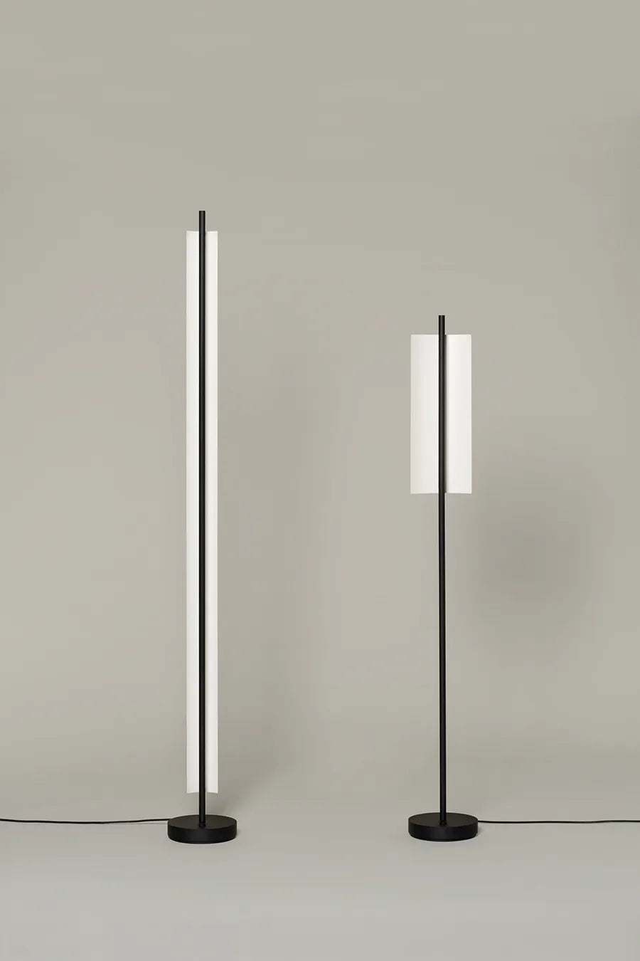Lámina 45 Stehleuchte von Santa and Cole - 7 - Jacobsen Plus