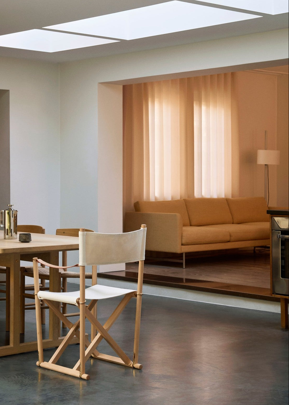 Calmo 3-Sitzer Sofa, sunniva 717 von Fredericia Furniture - 2 - Jacobsen Plus
