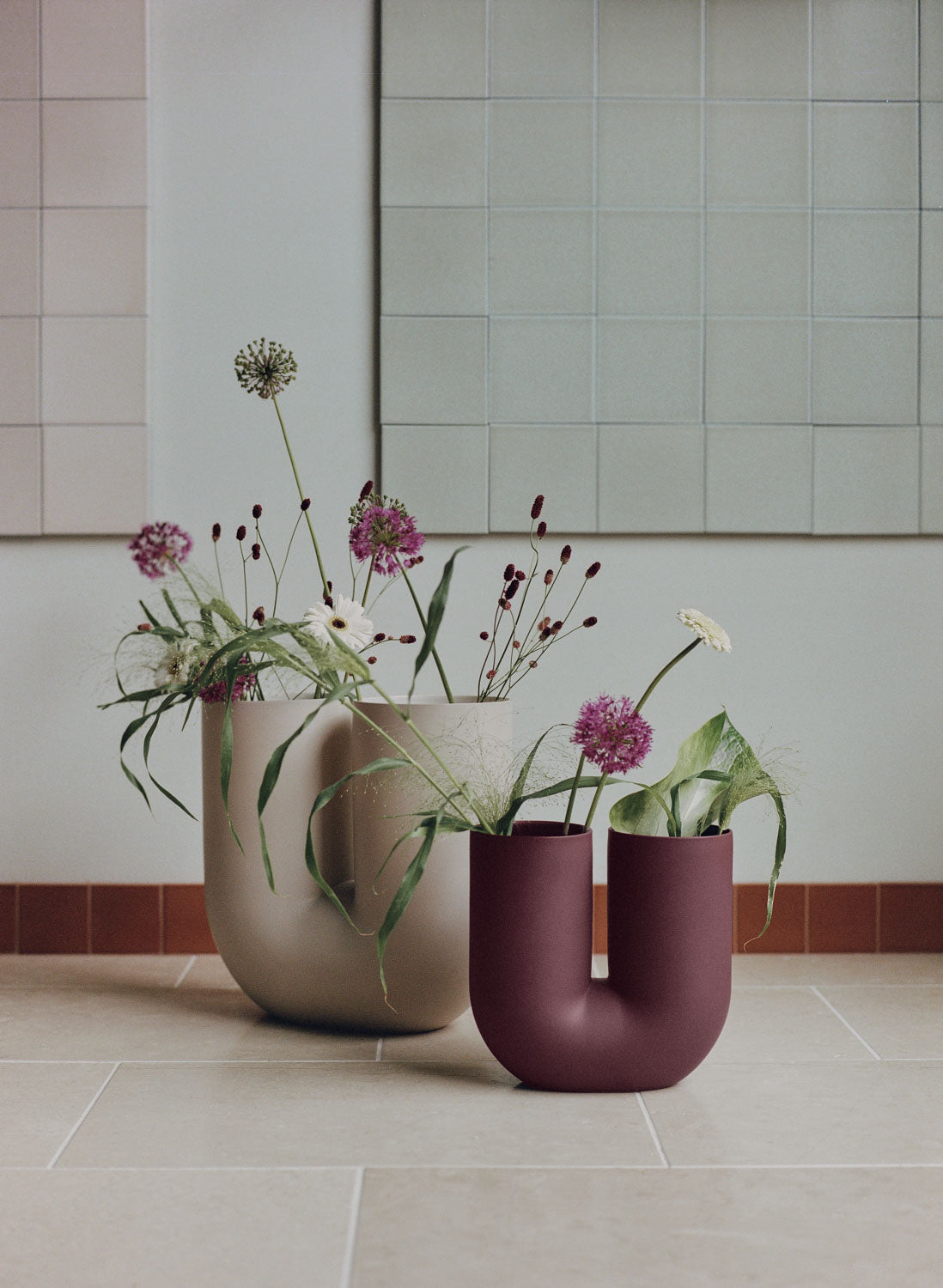 Kink Vase H 39 cm, Sand von Muuto - 4 - Jacobsen Plus