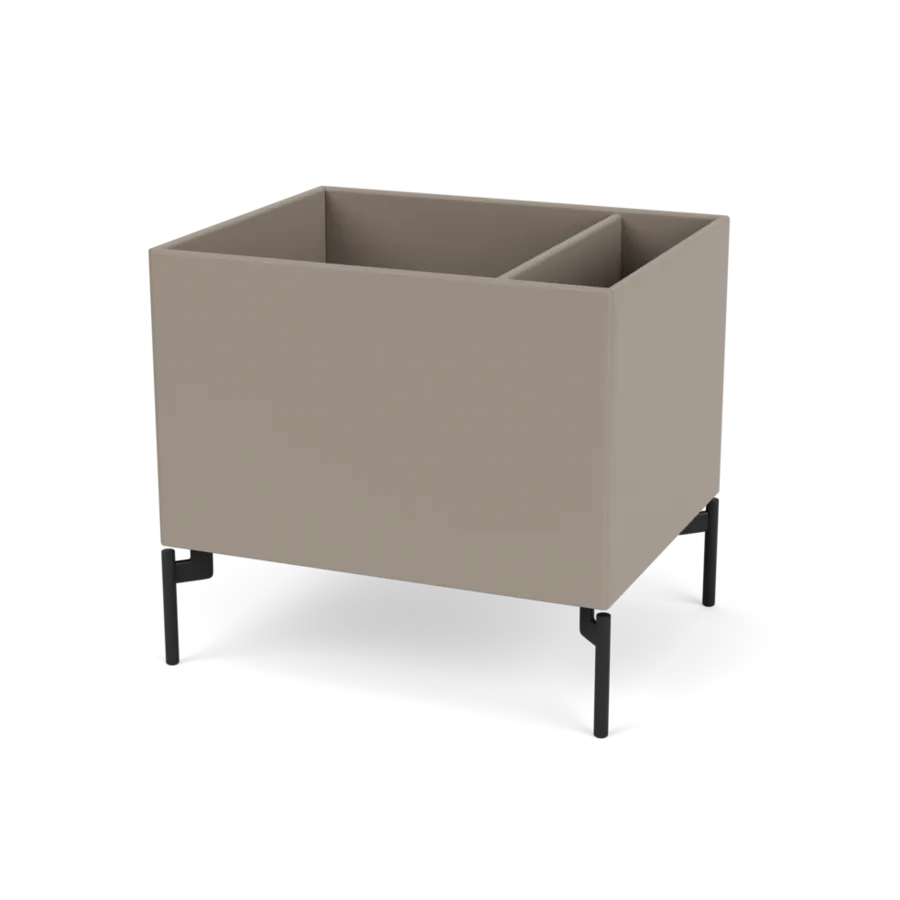 Plantekasse B46,8 cm D38, inkl. ben fra Montana - Truffle / Black - Jacobsen Plus