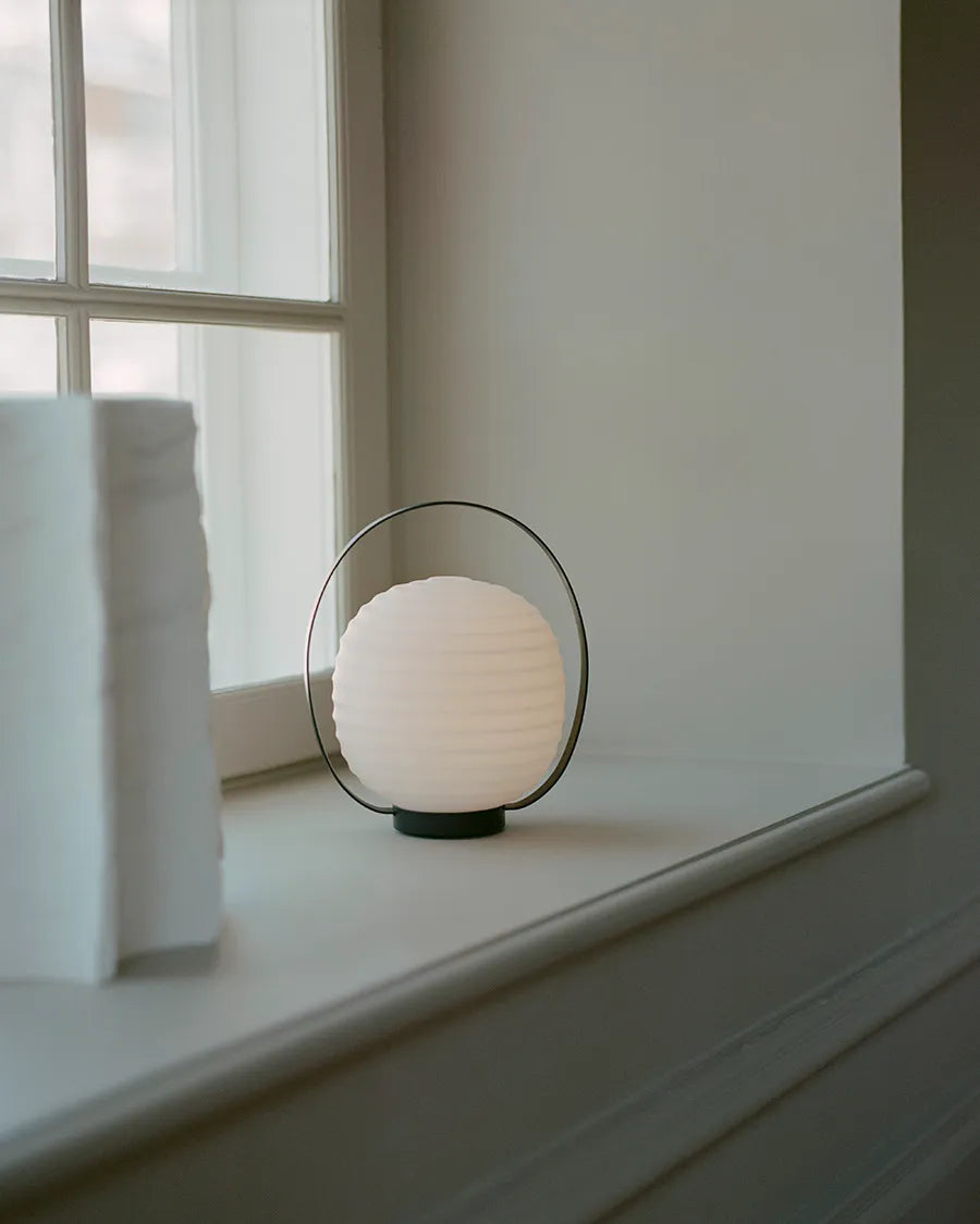 Lantern Portable Table Lamp von New Works - 2 - Jacobsen Plus