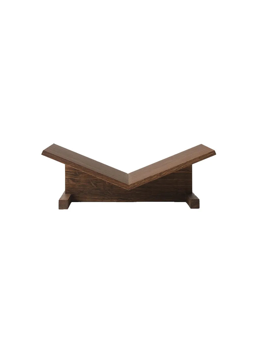Page Bookstand, Smoked Oak von New Mags - 1 - Jacobsen Plus