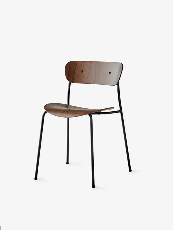 Pavilion Stuhl AV1 von &Tradition - Lackierte Walnuss - Jacobsen Plus