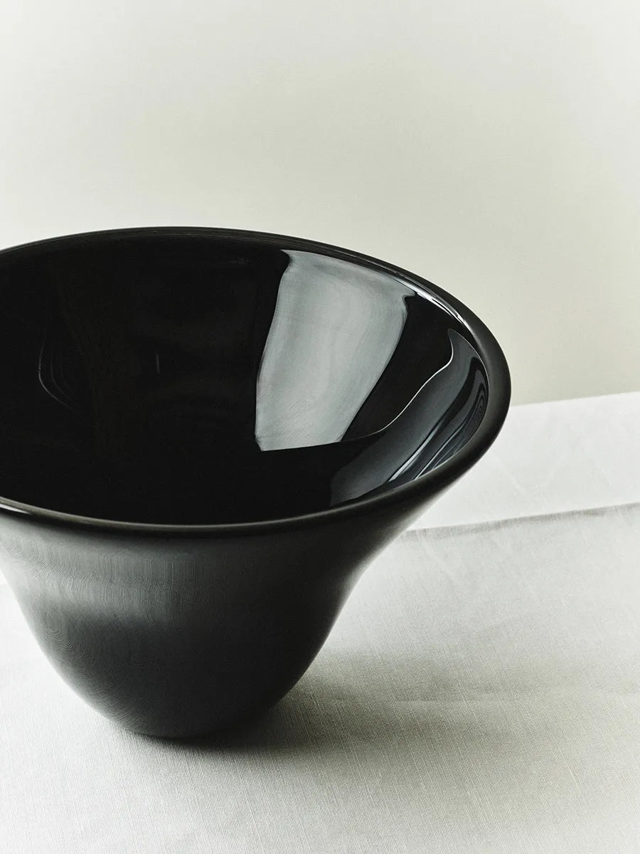 S.R. Vintage Bowl Plain Black von Louise Roe - 1 - Jacobsen Plus