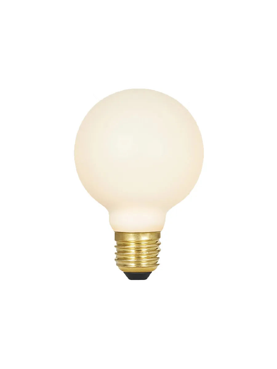 Sphere II E27 6W LED Pære fra Tala - 1 - Jacobsen Plus