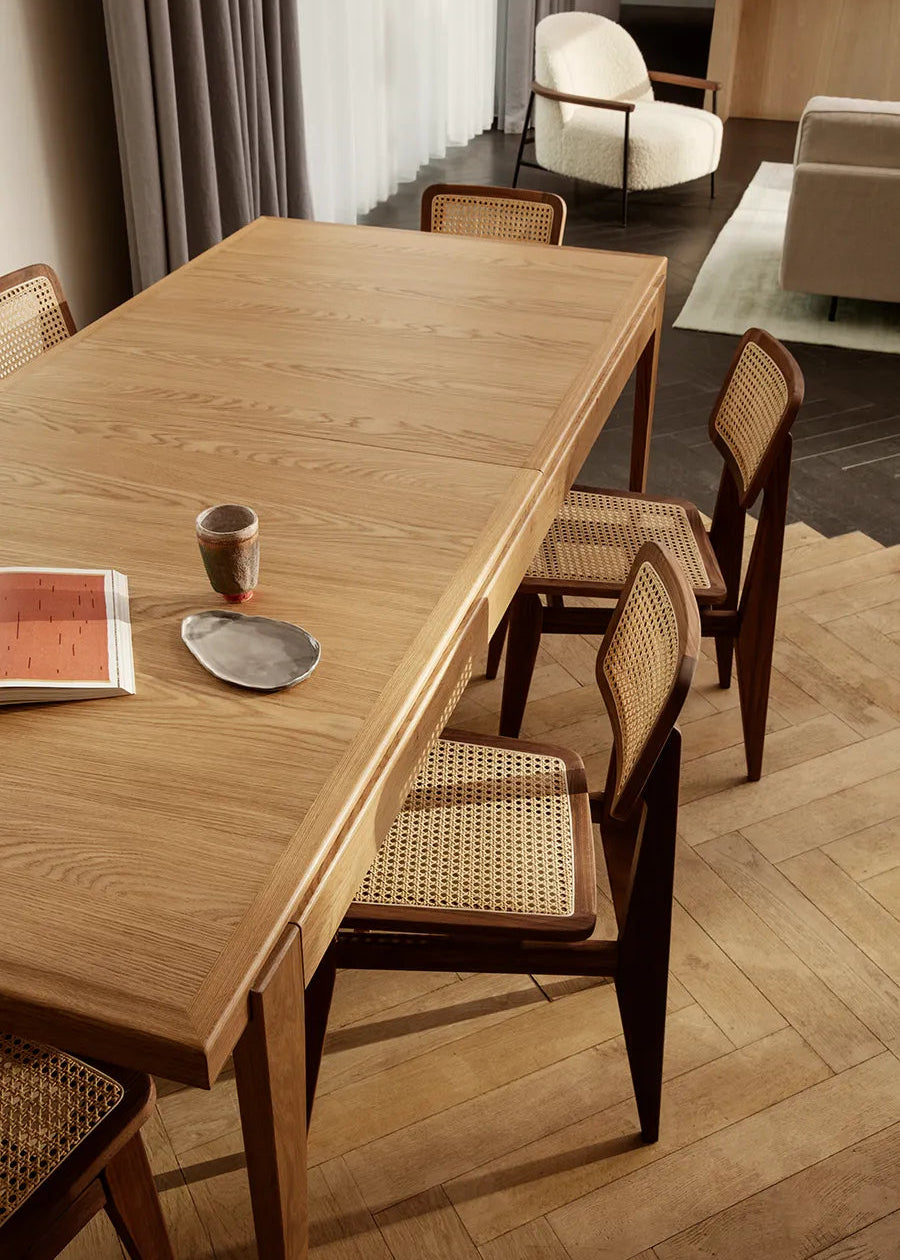 C-Chair American Walnut Oiled von GUBI - 2 - Jacobsen Plus