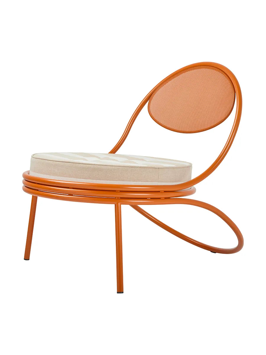 Copacabana Lounge Chair, international orange von GUBI - 1 - Jacobsen Plus