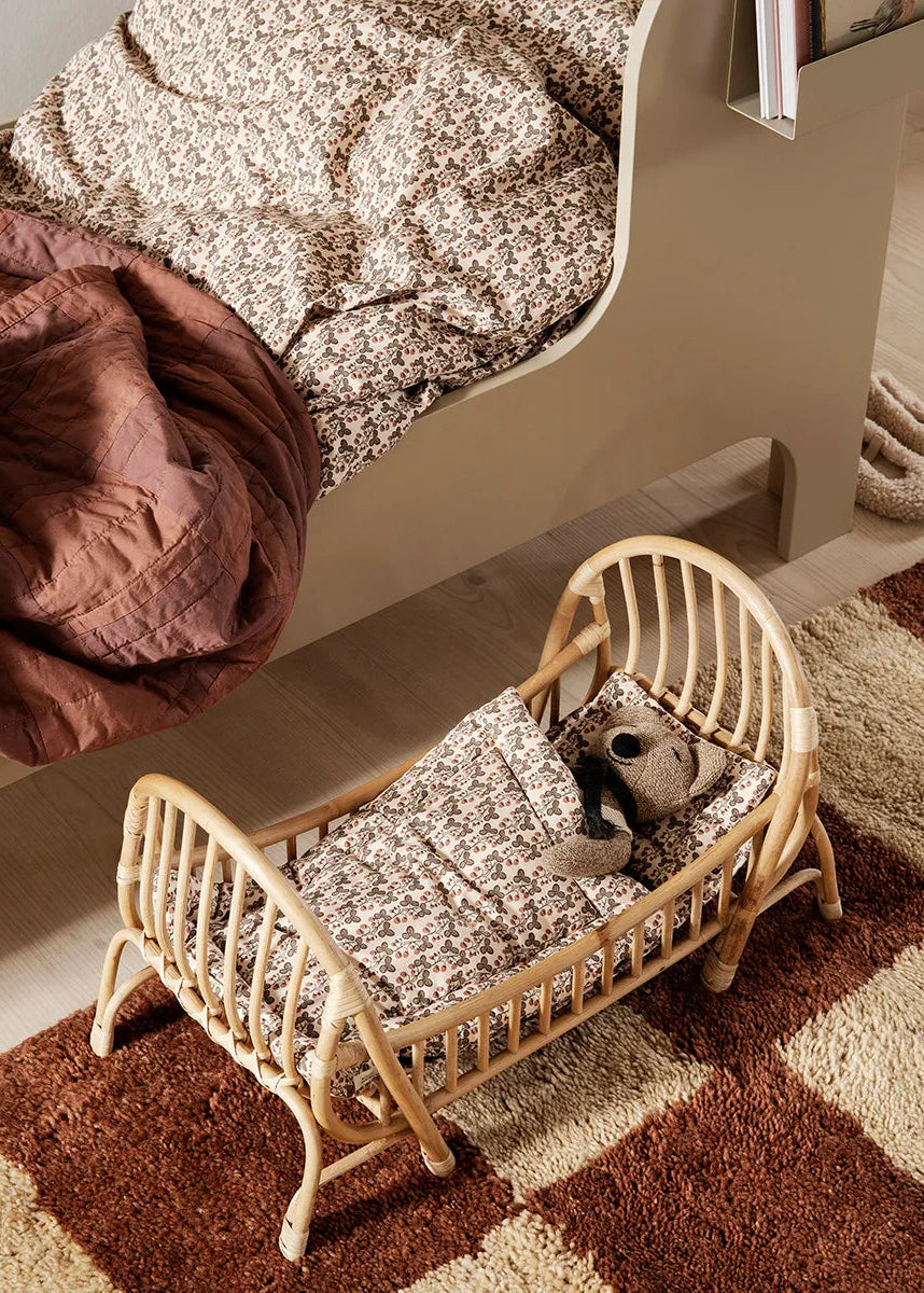 Kuku Puppenbett von Ferm Living - 2 - Jacobsen Plus