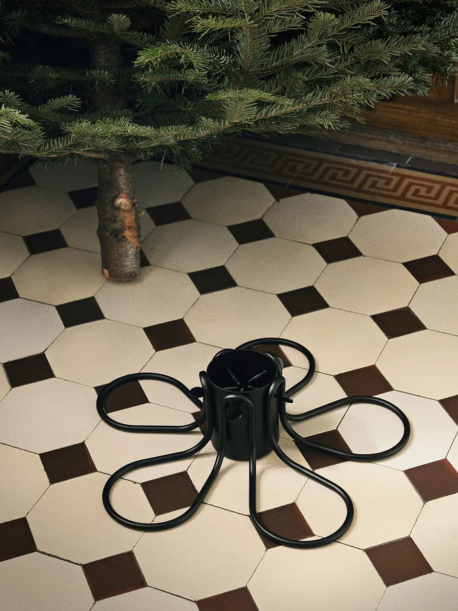 Flake Weihnachtsbaumständer, Schwarz von Ferm Living - 2 - Jacobsen Plus