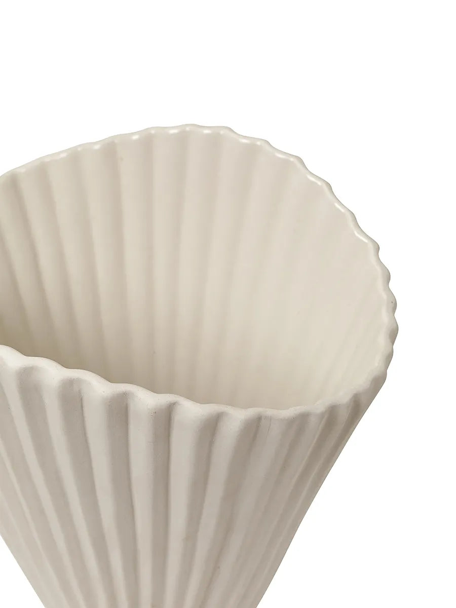 Fountain Vase von Ferm Living - 5 - Jacobsen Plus
