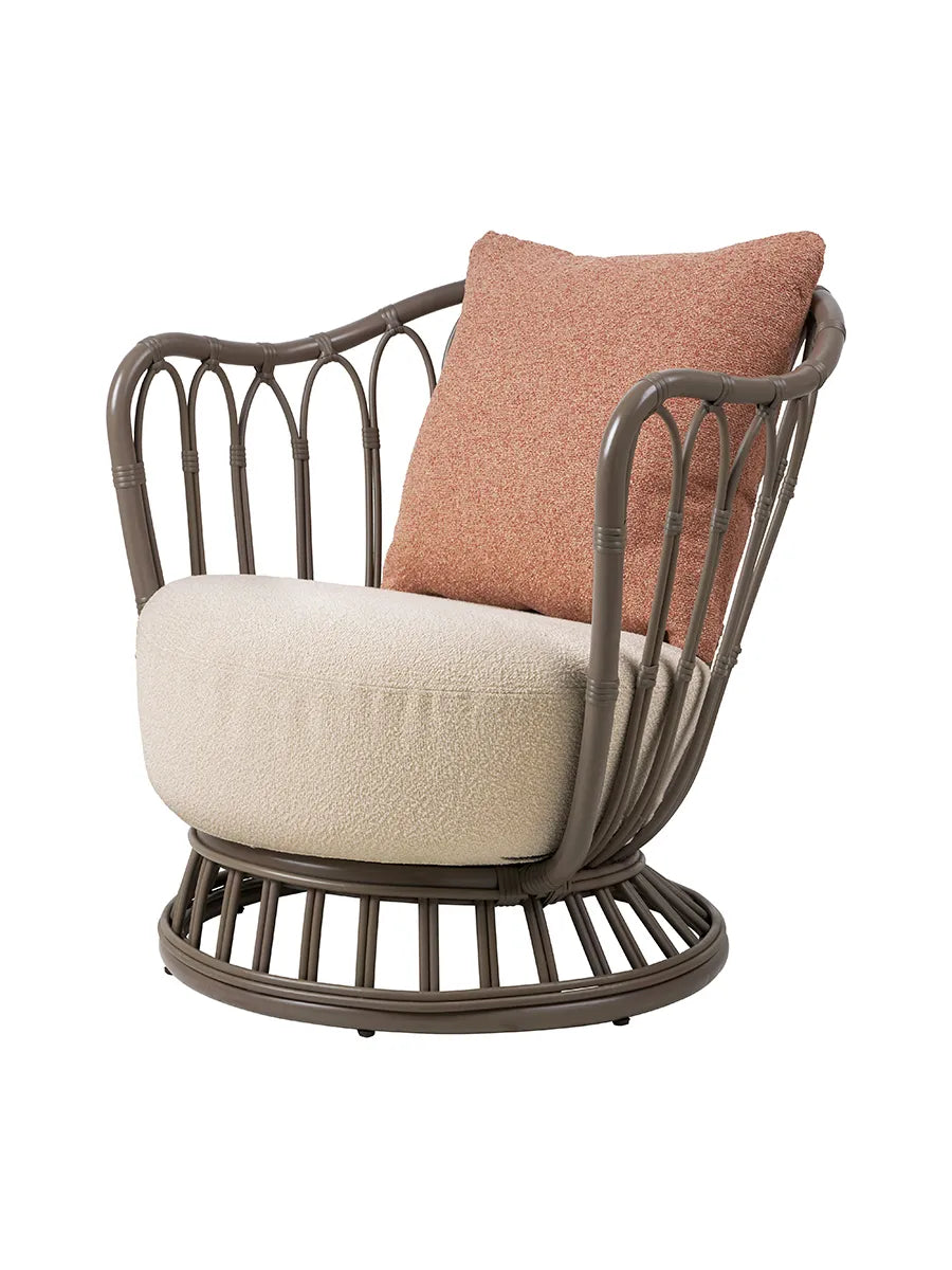 Grace Outdoor Lounge Chair fra GUBI - Mushroom Gray - Jacobsen Plus