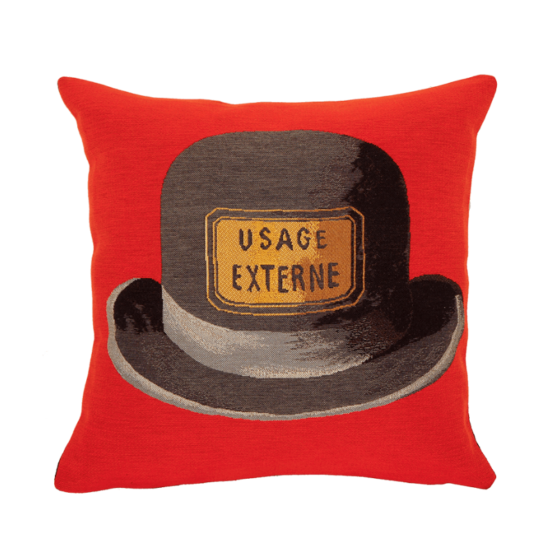 Magritte Le bouchon d'épouvante rouge Kissen von Poulin Design - 1 - Jacobsen Plus