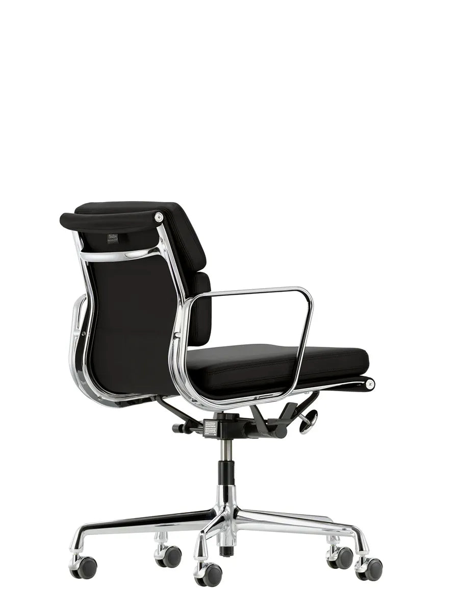 Soft Pad Chair EA 217 Kontorstol, sort læder/krom stel fra Vitra - 6 - Jacobsen Plus