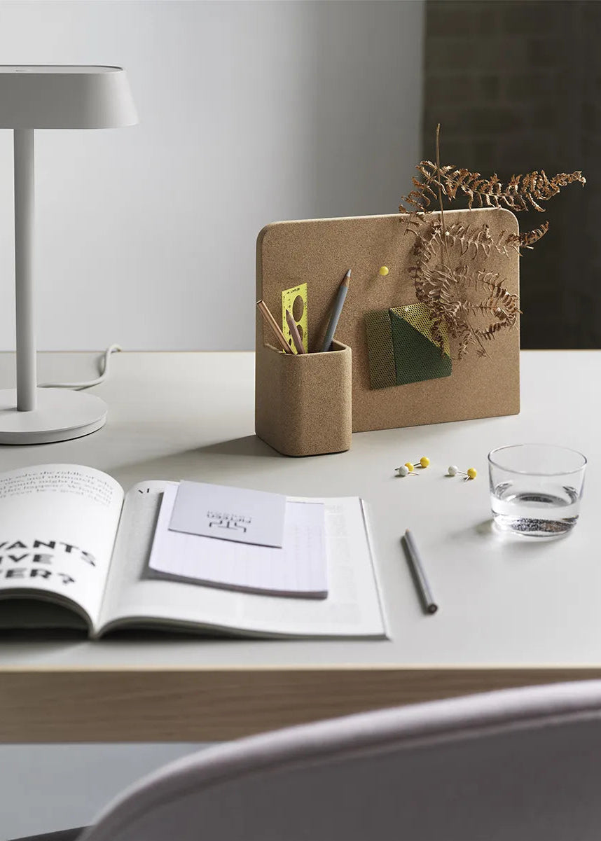 Story Pinboard von Muuto - 2 - Jacobsen Plus