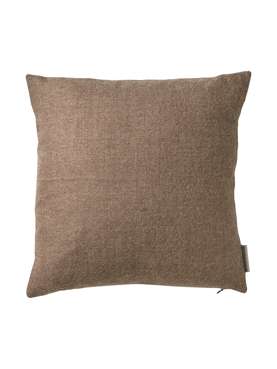 Arequipa Kissen, 40x40 cm von Silkeborg Uldspinderi - Walnussbraun - Jacobsen Plus