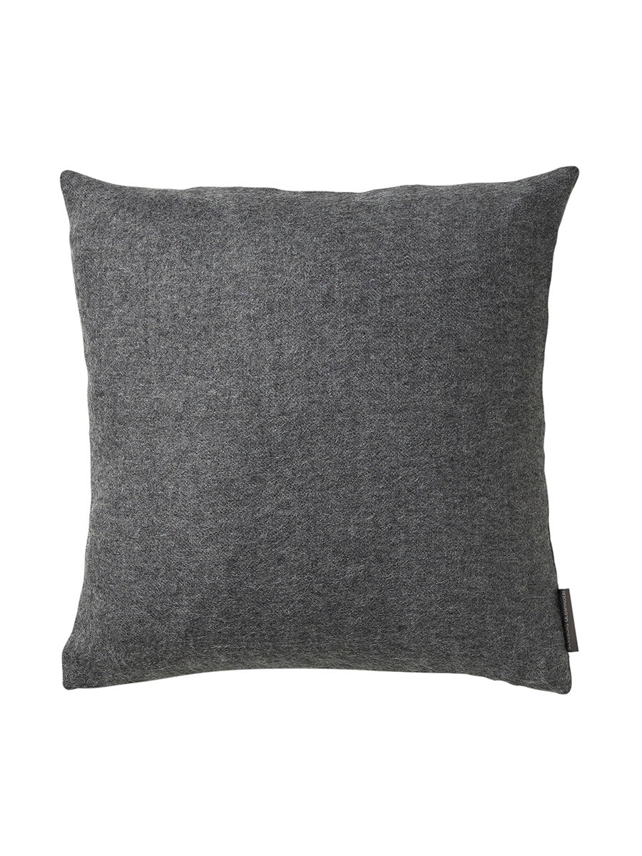 Arequipa Kissen, 40x40 cm von Silkeborg Uldspinderi - Dunkelgrau - Jacobsen Plus