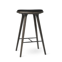 High Stool, Sirka graues Eiche, schwarzes Ultra Leder, 74 cm hoher Barhocker von Mater
