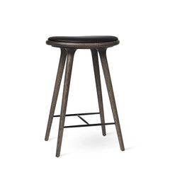 High Stool, Sirka graue Eiche, schwarzes Ultra Leder, 69 cm niedriger Barhocker von Mater