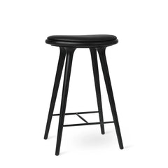 High Stool, schwarz gebeizt Eiche, schwarz Ultra Leder, 69 cm, niedriger Barhocker von Mater