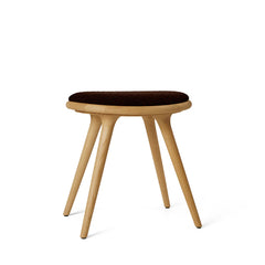 Low Stool, geölt Eiche, Kvadrat Baru 0390, 47 cm Hocker von Mater