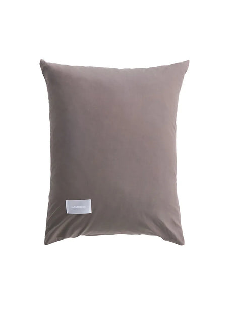 Pure Poplin Pillow Cover Single 50x70 cm von Magniberg - Schlamm - Jacobsen Plus