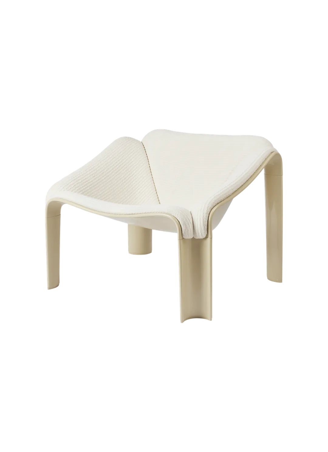 F300 Lounge Chair von GUBI - Pastellgrün - Alberobello Limonta 027 - Jacobsen Plus