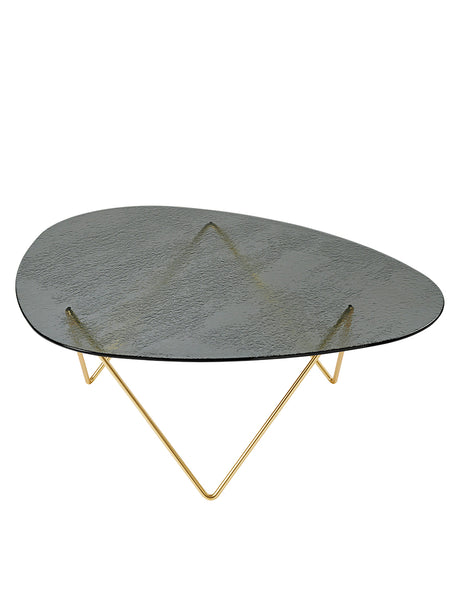 Pedrera Coffee Table, Rauchstrukturiertes Glas von GUBI - Messing - Jacobsen Plus