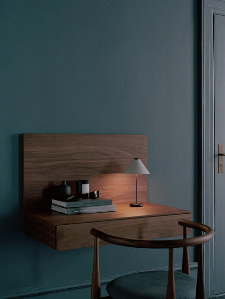 Tana Wandmontierter Schreibtisch, Nussbaum von New Works - 2 - Jacobsen Plus