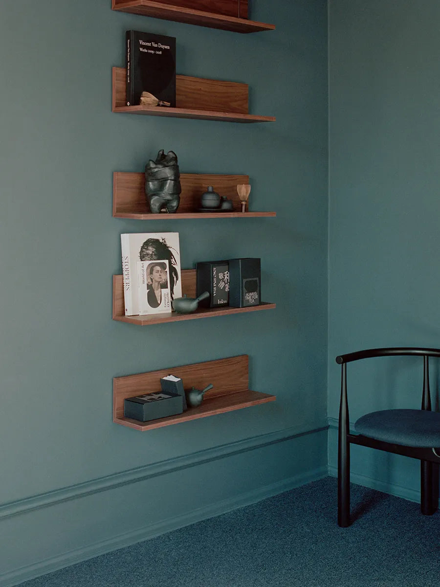 Tana Wall Shelf, oak fra New Works