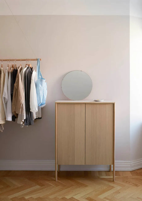 Skagerak Jut High Cabinet von Fritz Hansen - Geölte Eiche - Jacobsen Plus