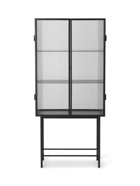 Haze Vitrinenschrank, geriffeltes Glas von Ferm Living - Schwarz - Jacobsen Plus