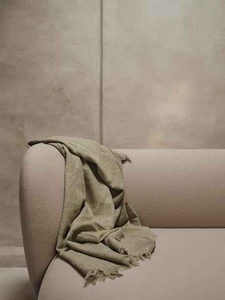 Weaver Throw von Ferm Living - Avocado - Jacobsen Plus