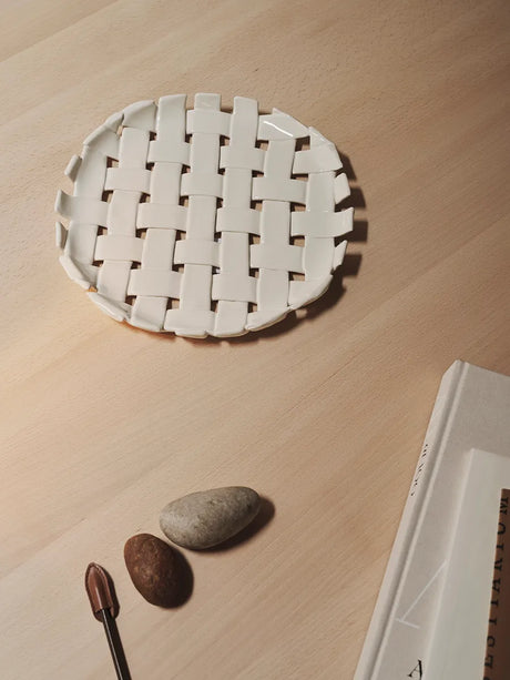 Plait Platter von Ferm Living - 2 - Jacobsen Plus